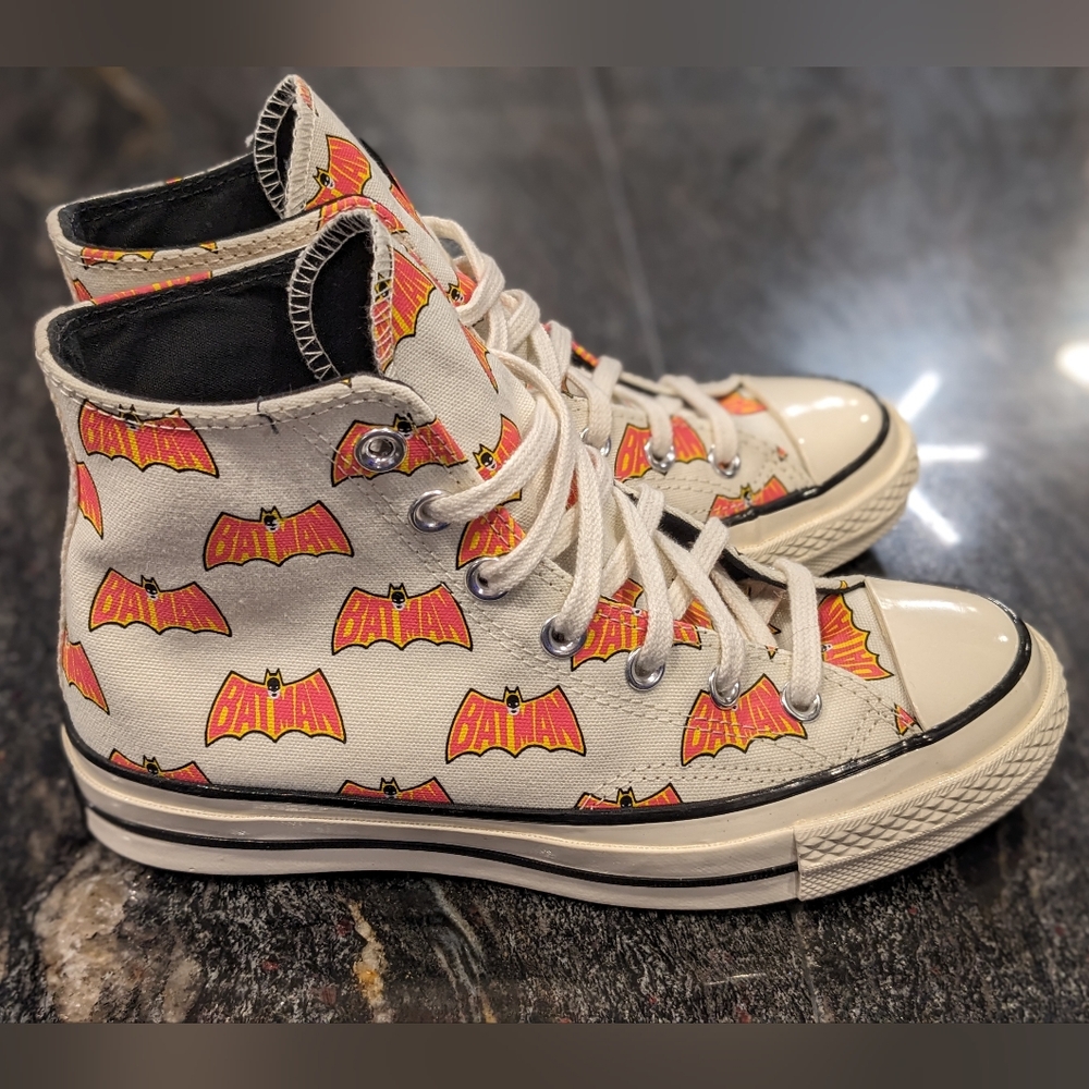 Converse Batman 80th anniversary limited edition (size 6.5 women/4.5 men)
